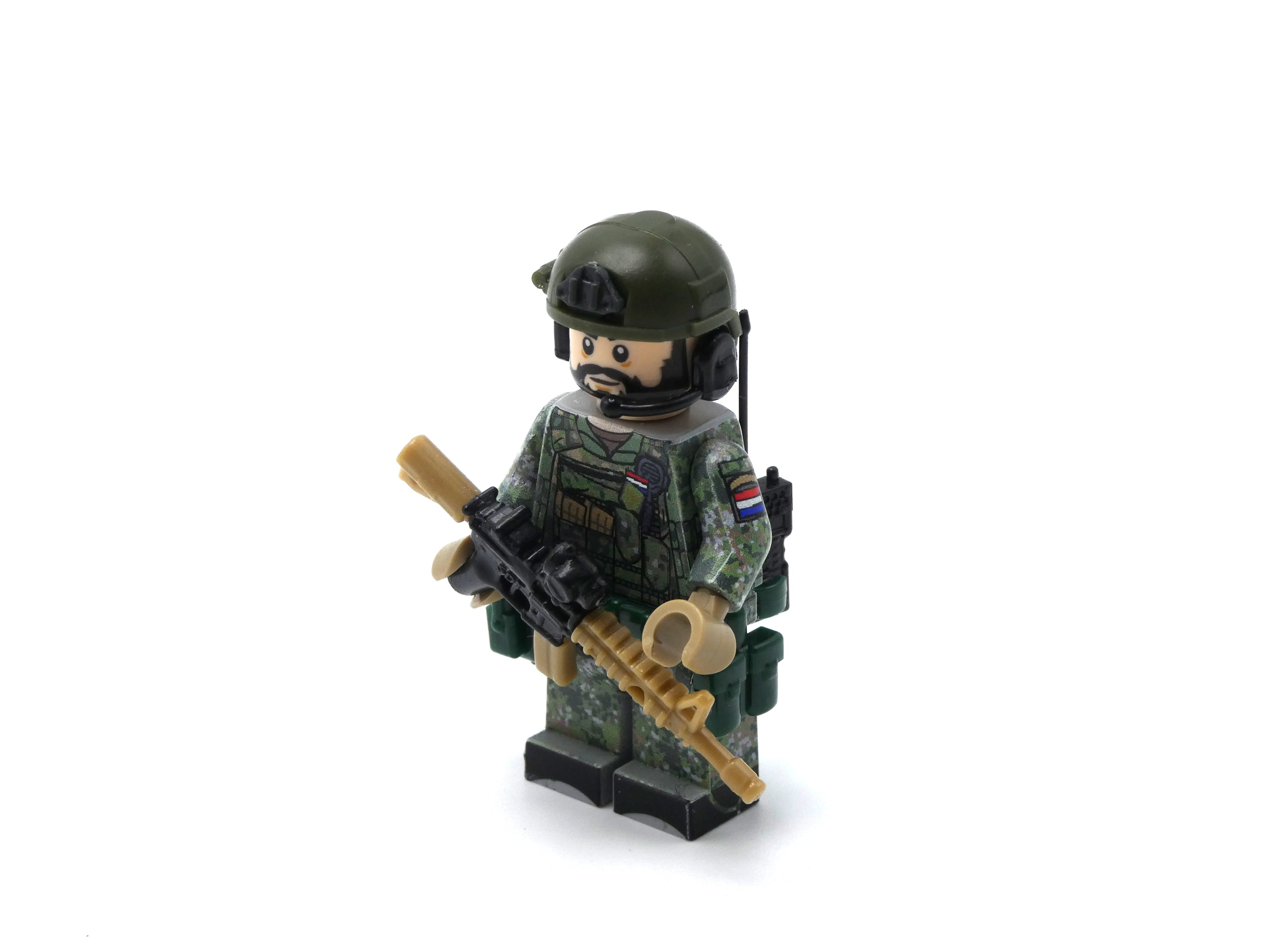 Koninklijke Landmacht  Soldaat Bewapend 13e Brigade